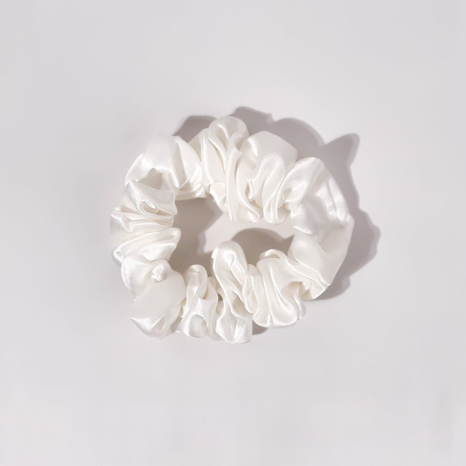 AmaraStyle 100% Mulbery Silk - 22 Momme Ivory Pure Mulberry Silk Scrunchie